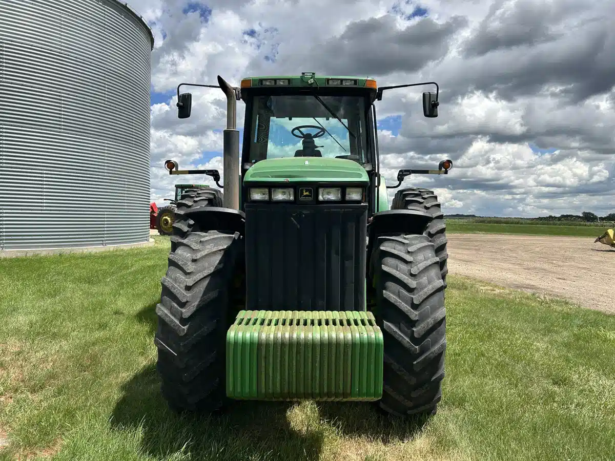 Gallery image 2 for 2000 John Deere 8410 Tractor