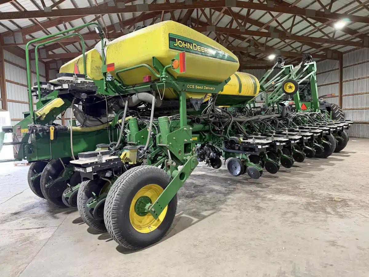 Photo de la Galerie 2 pour 2009 John Deere 1770NT CCS Planteur