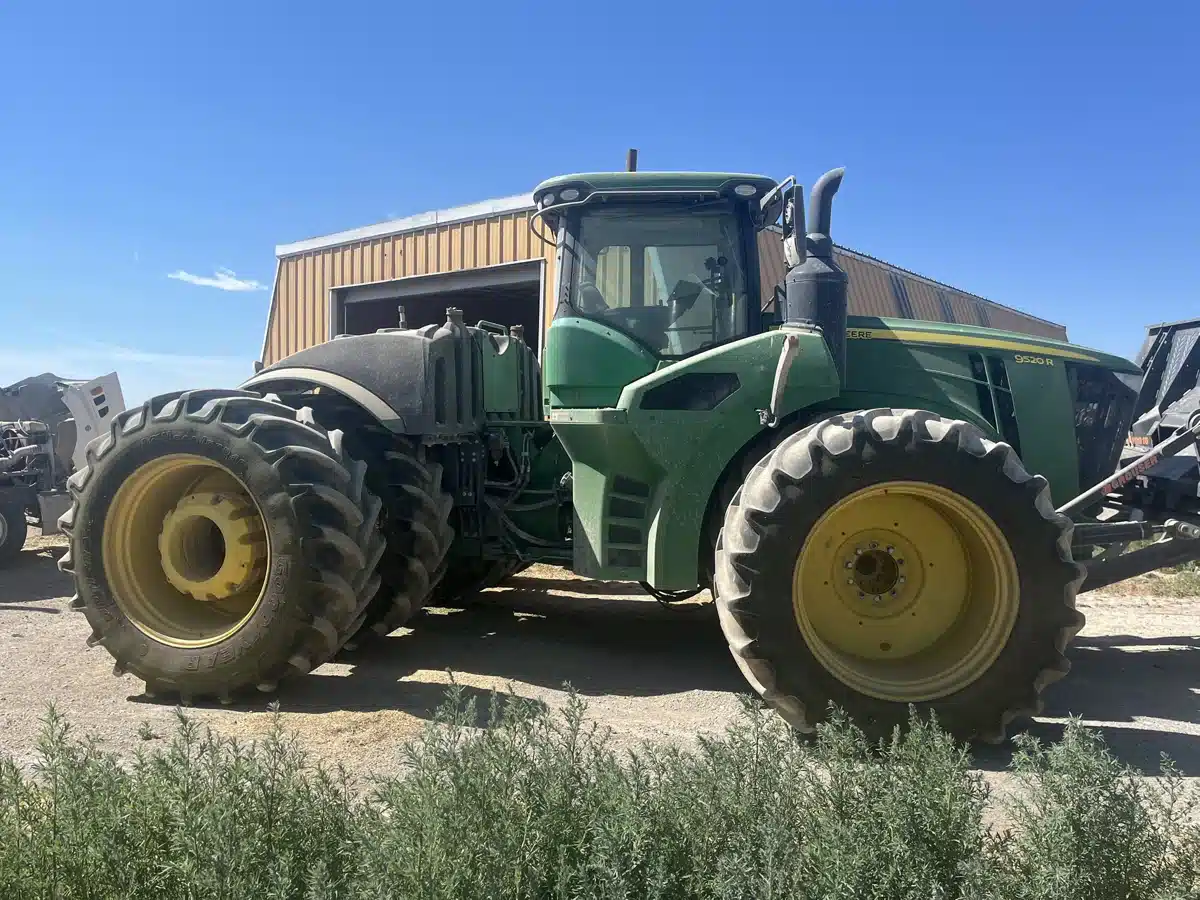 Gallery image 2 for 2019 John Deere 9520R Tractor