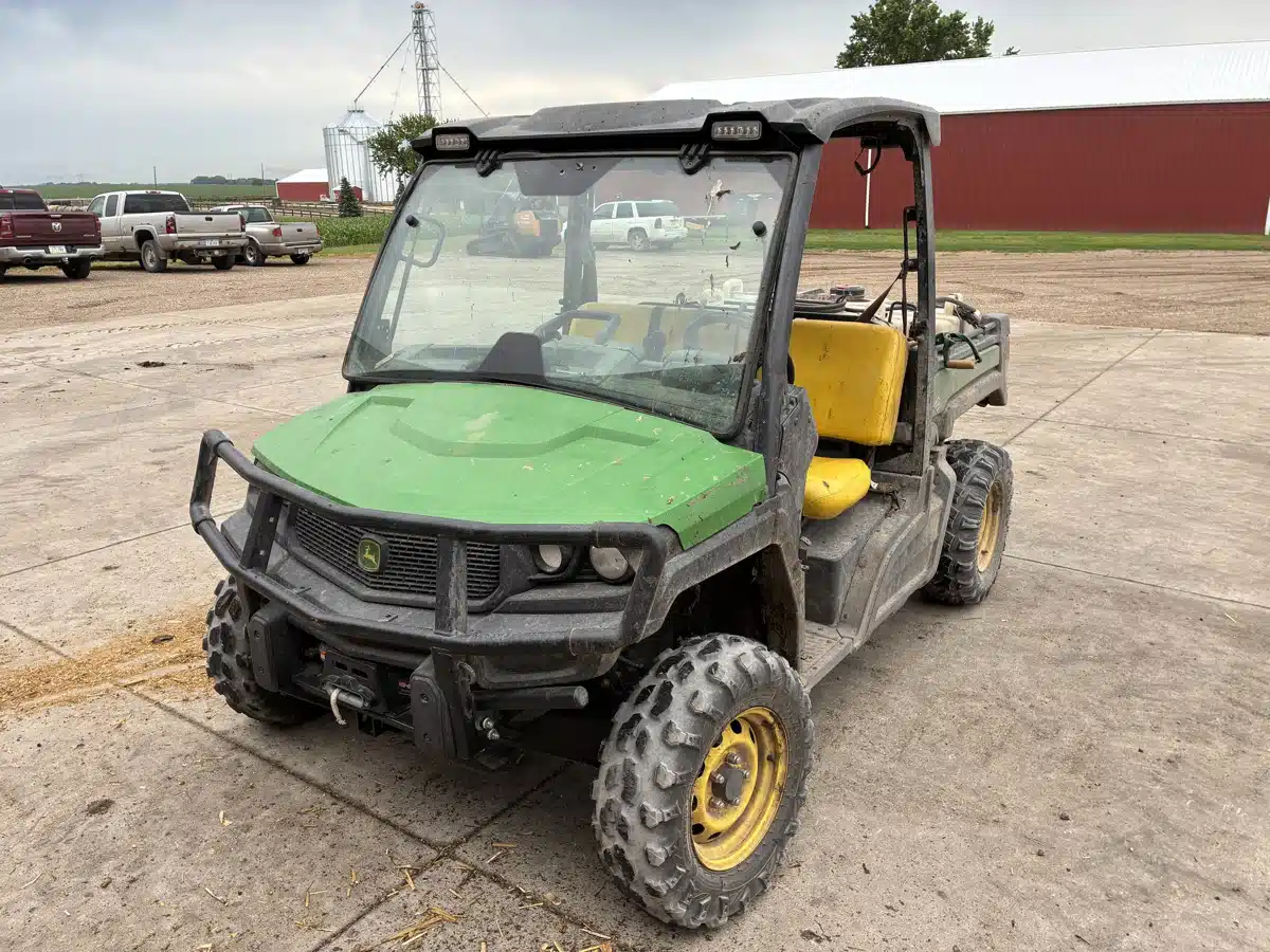 Gallery image 1 for 2020 John Deere XUV 835M Utility Vehicle