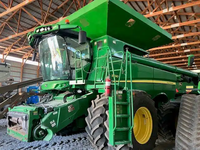 Photo de la Galerie 2 pour 2013 John Deere S690 Batteuse