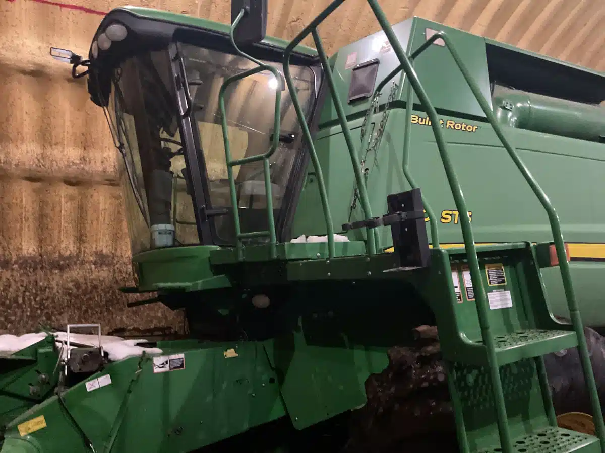 Gallery image 1 for 2008 John Deere 9770 STS Combine
