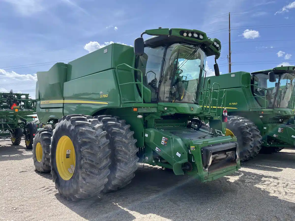 Photo de la Galerie 1 pour 2021 John Deere S780 Batteuse