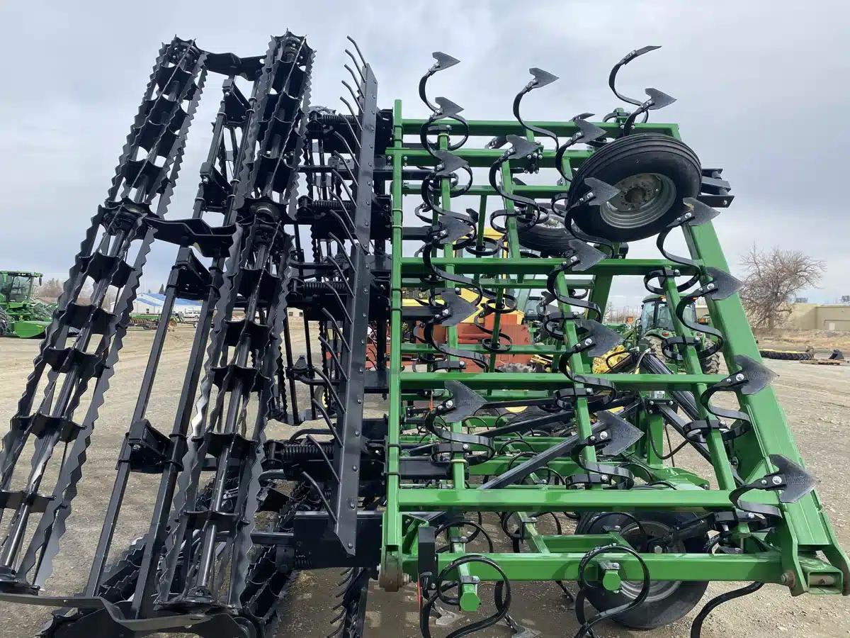 Photo de la Galerie 2 pour 2023 Unverferth STP341402GA Cultivateur