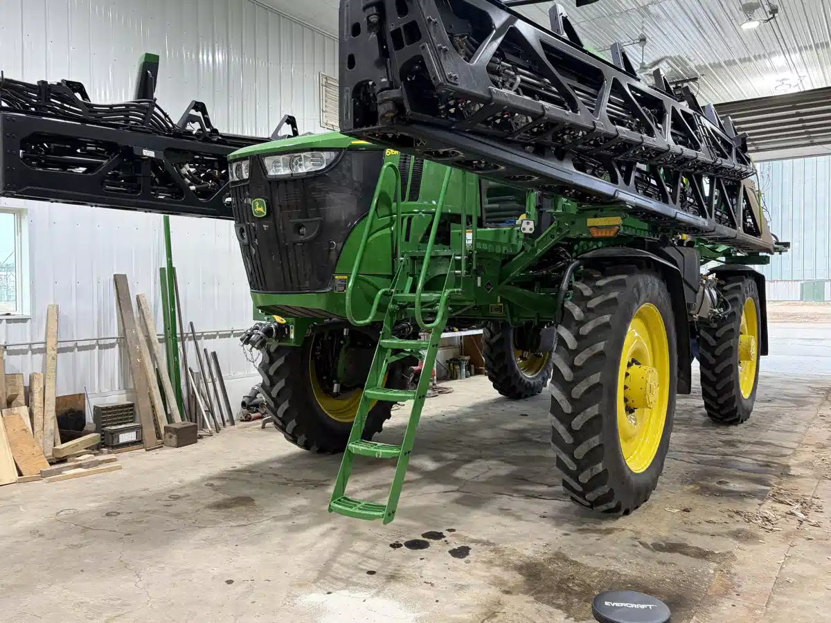 Gallery image 2 for 2024 John Deere 616R Sprayer - Self Propelled