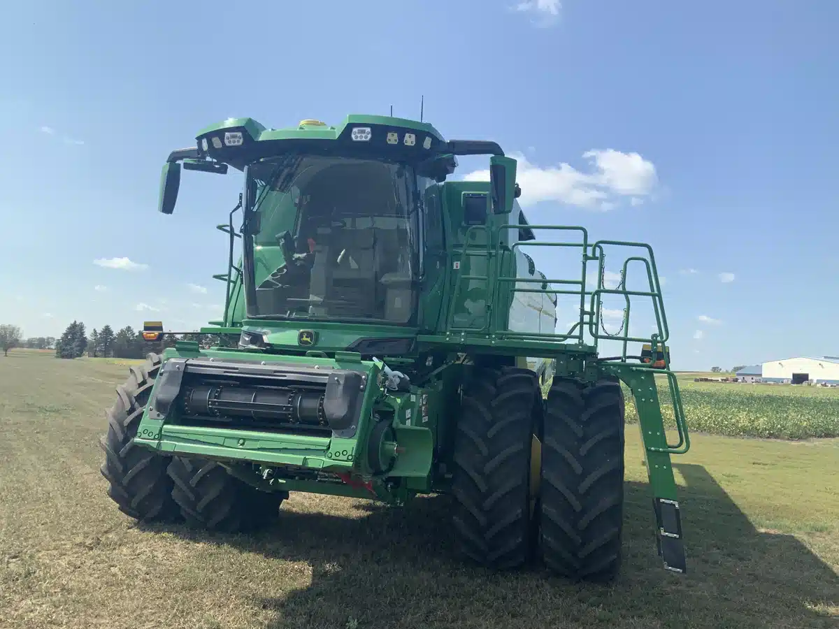 Photo de la Galerie 1 pour 2025 John Deere S7 800 Batteuse