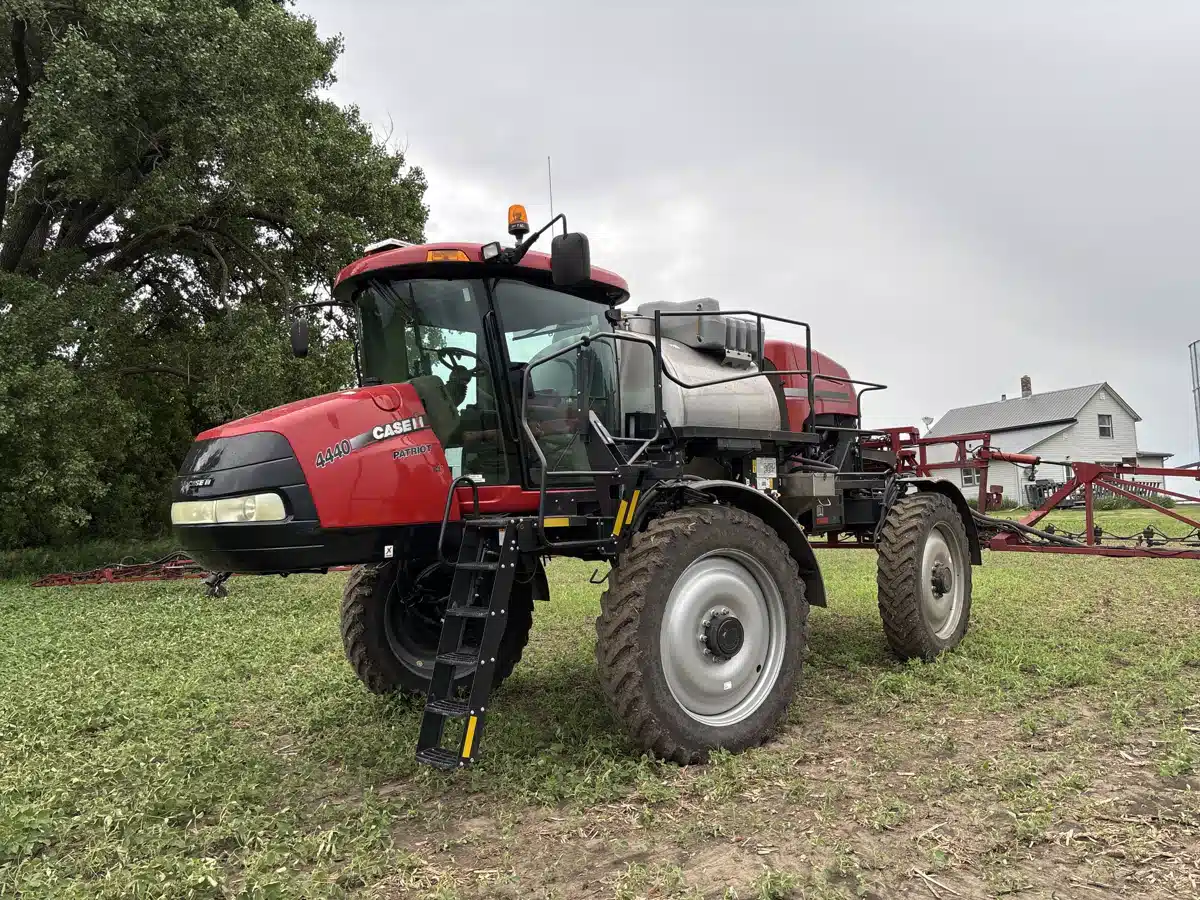 Gallery image 1 for 2018 Case IH PATRIOT 4440 Sprayer - Self Propelled