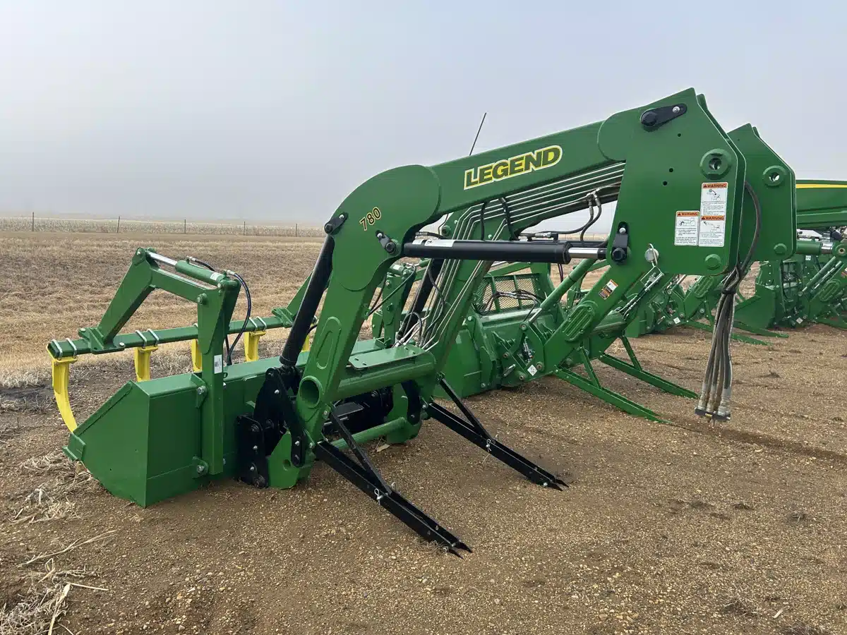 Photo de la Galerie 2 pour LEGEND 780 Tracteur avec chargeur