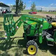 Photo de la Galerie 1 pour 2023 John Deere 220R chargeur frontal