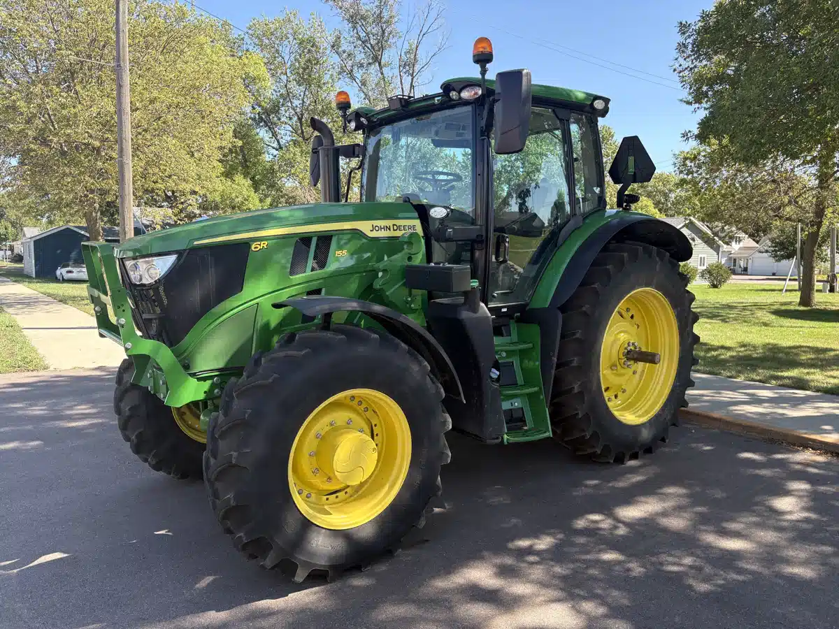 Photo de la Galerie 1 pour 2023 John Deere 6R 155 Tracteur