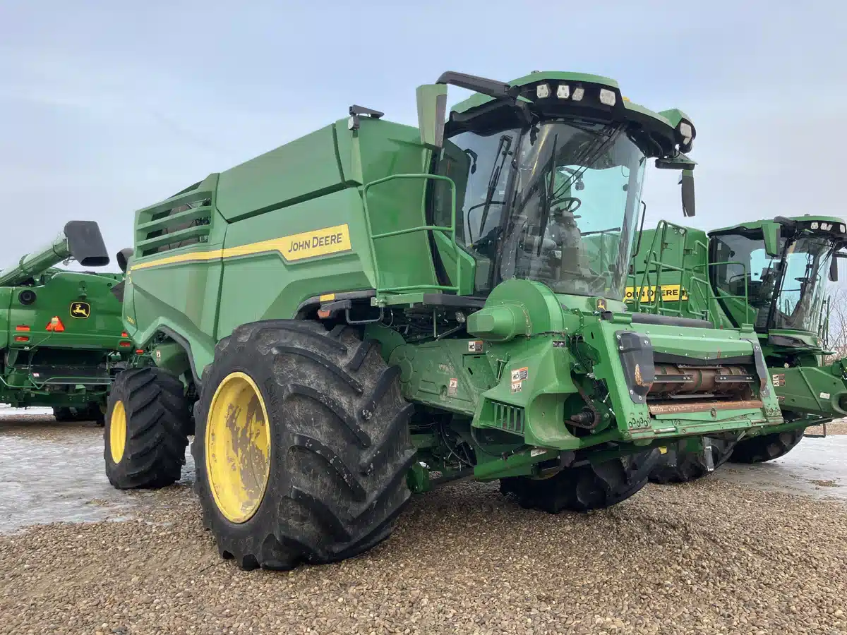 Gallery image 1 for 2025 John Deere X9 1000 Combine