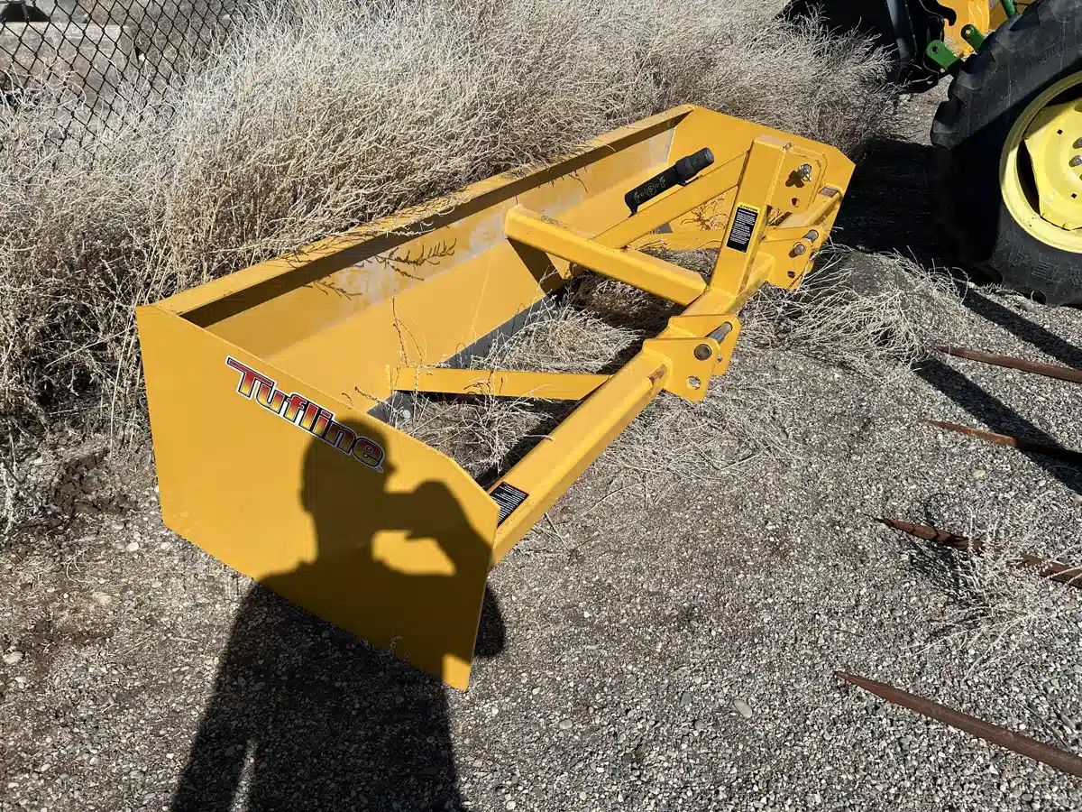 Photo de la Galerie 2 pour Tufline CBS120-10' Box Scraper Tracteur