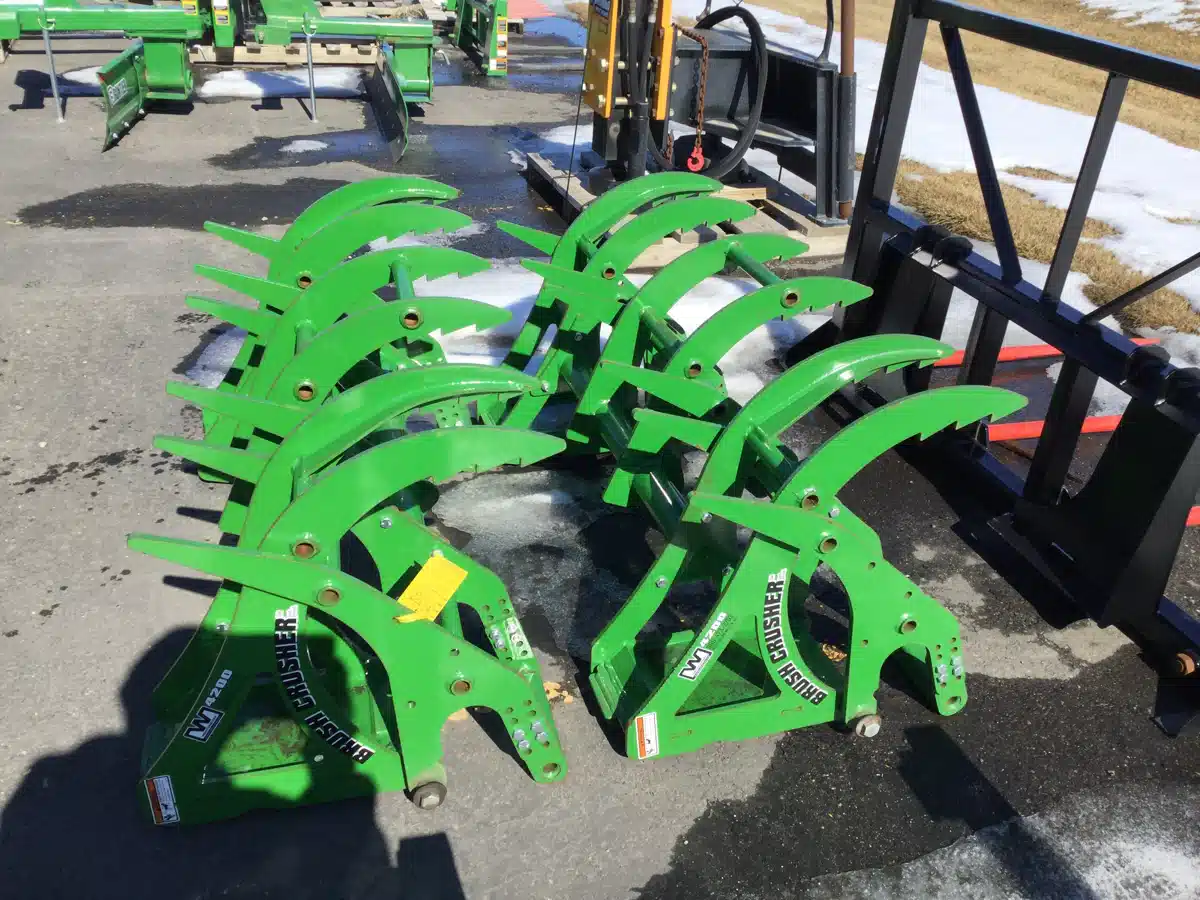 Photo de la Galerie 1 pour Westendorf BC-4215 Brush Crusher Tracteur
