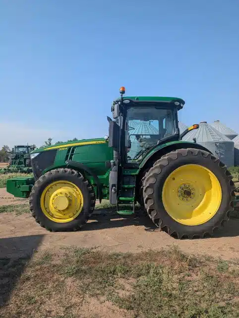 Gallery image 2 for 2016 John Deere 7210R Tractor