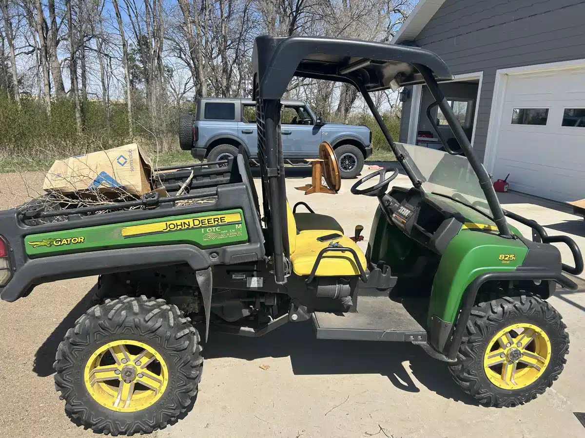 Photo de la Galerie 2 pour 2011 John Deere XUV 825I Véhicule utilitaire