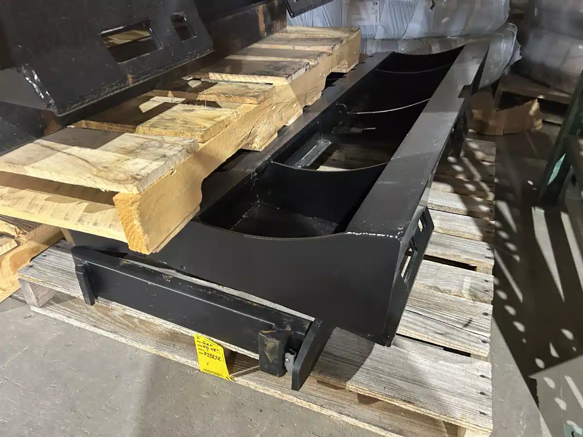 Gallery image 1 for HLA 50" Pallet Fork Attachment