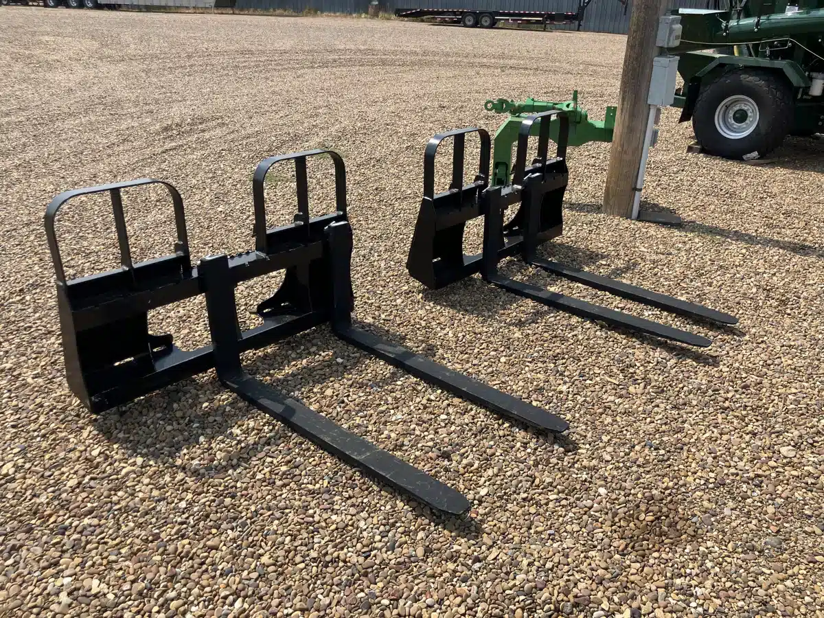 Gallery image 2 for HLA 48" Pallet Fork Attachment