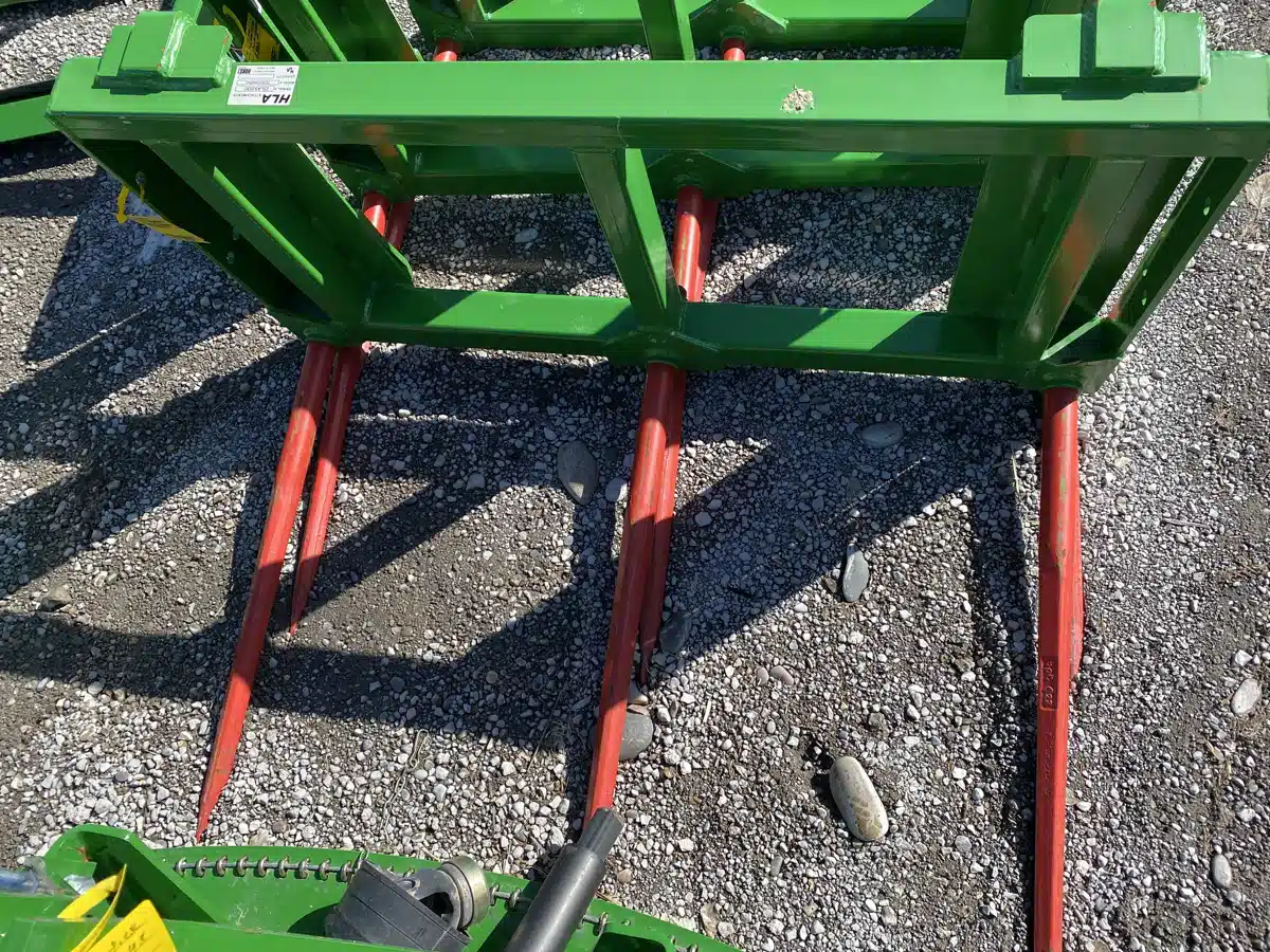 Gallery image 1 for HLA 50" Bale Spear