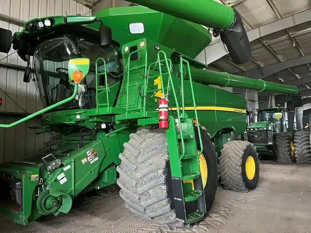 Photo de la Galerie 2 pour 2022 John Deere S780 Batteuse
