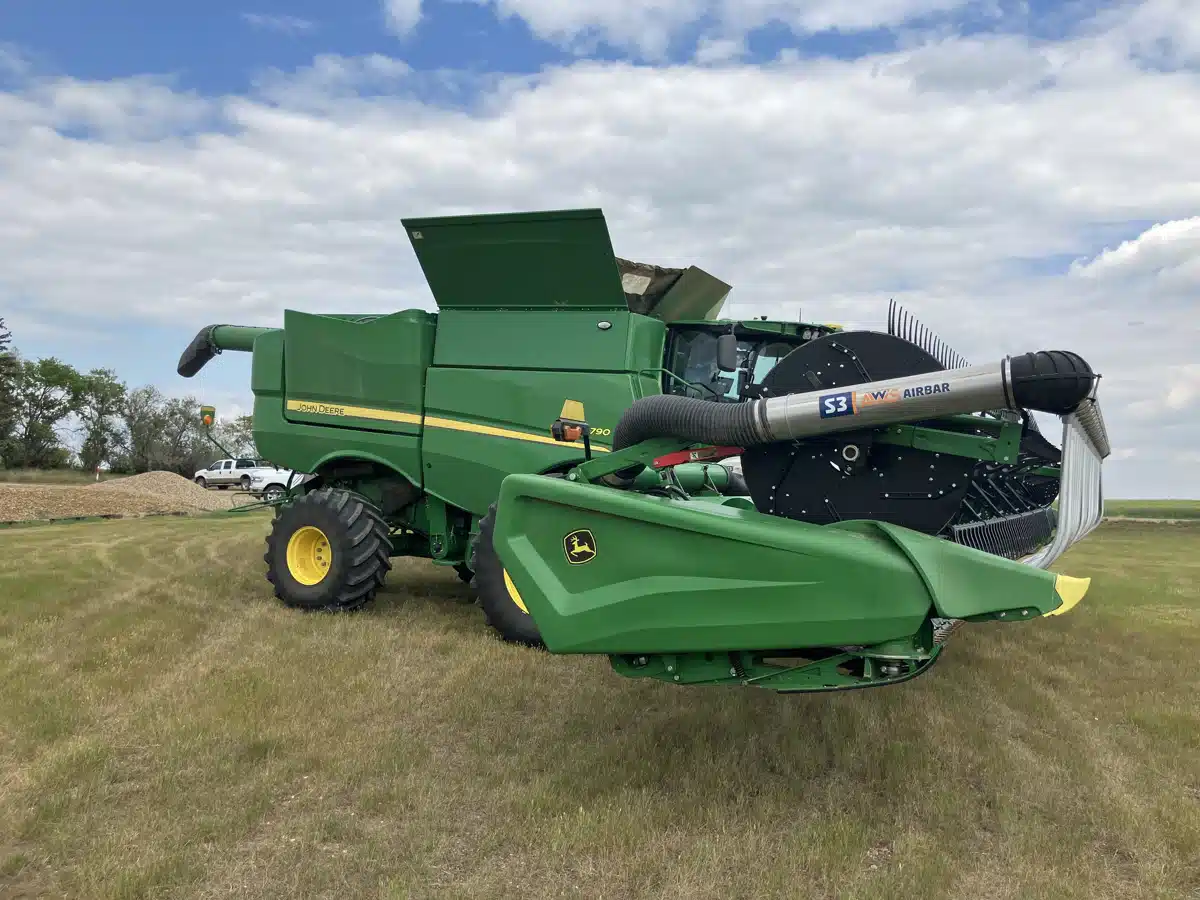 Photo de la Galerie 2 pour 2024 John Deere S790 Batteuse