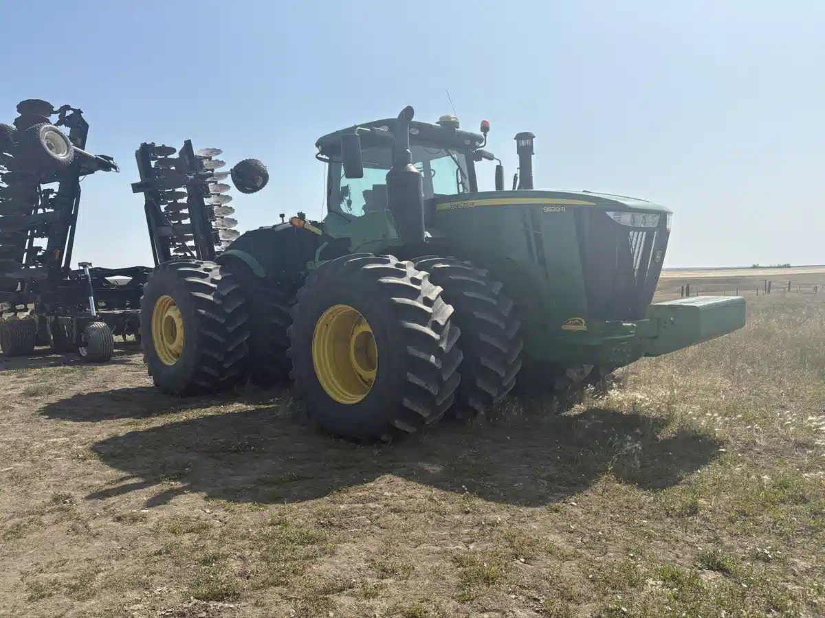 Gallery image 2 for 2019 John Deere 9520R Tractor