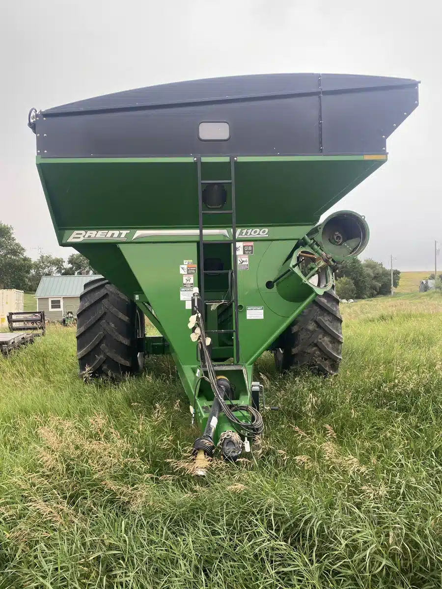 Gallery image 2 for 2019 Brent V1100 Grain Cart