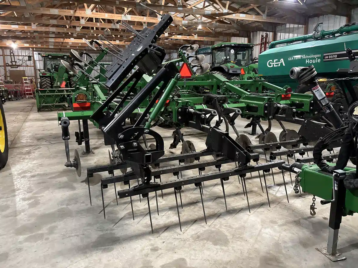Gallery image 2 for 2022 John Deere 2730 Ripper
