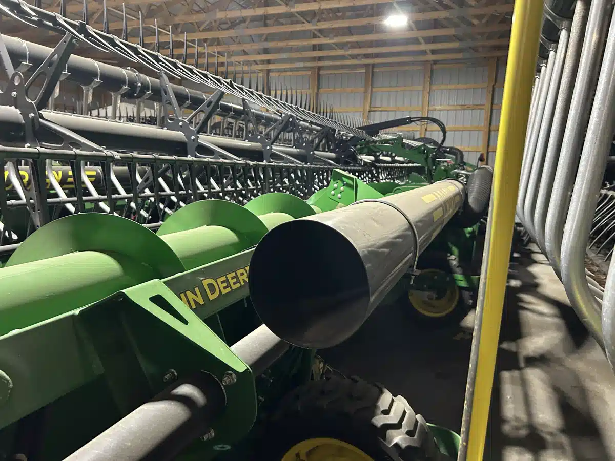 Gallery image 1 for 2023 John Deere HD45F Header - Flex Draper