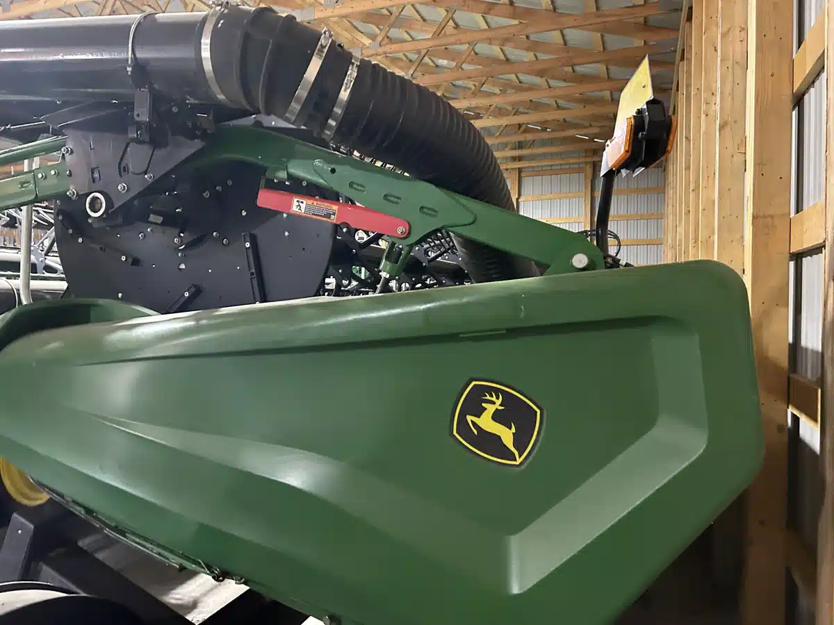 Gallery image 1 for 2023 John Deere HD45F Header - Flex Draper