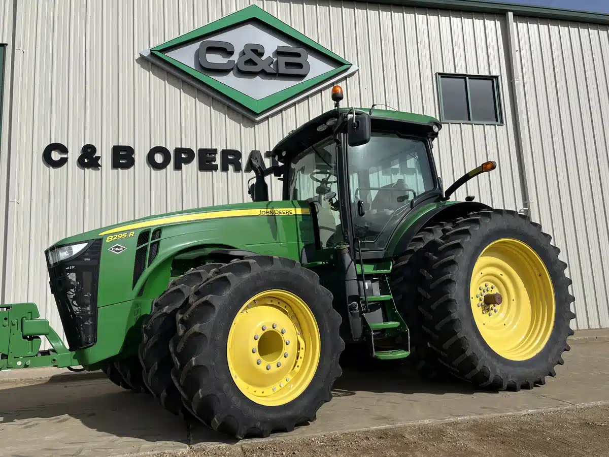 Gallery image 1 for 2017 John Deere 8295R Tractor
