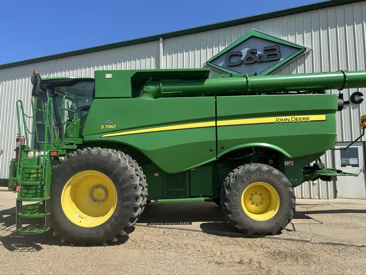 Gallery image 2 for 2019 John Deere S780 Combine