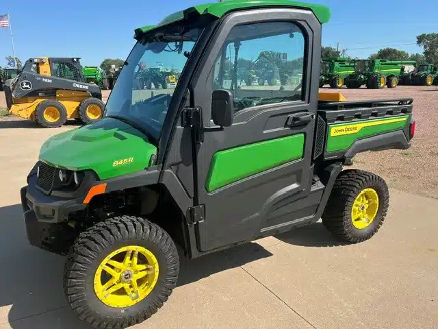 Gallery image 1 for 2026 John Deere XUV 845R Premium Cab Utility Vehicle