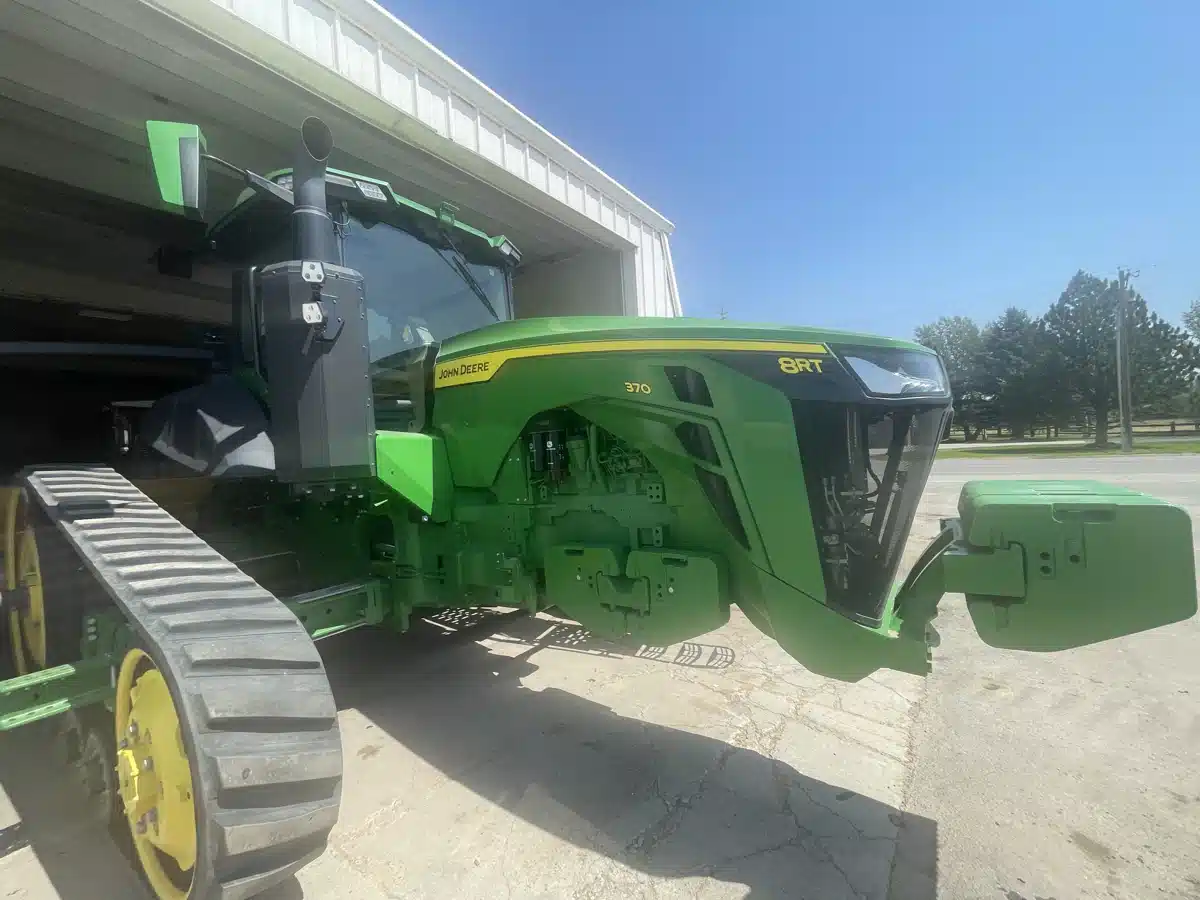 Gallery image 1 for 2021 John Deere 8RT 370 Tractor