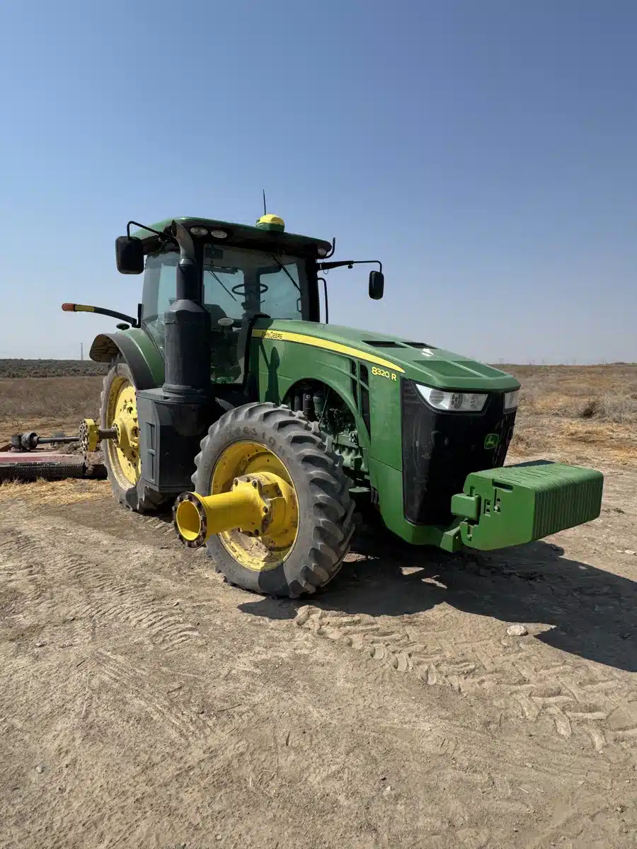 Gallery image 2 for 2016 John Deere 8320R Tractor