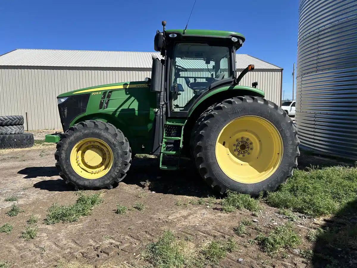 Gallery image 2 for 2013 John Deere 7215R Tractor