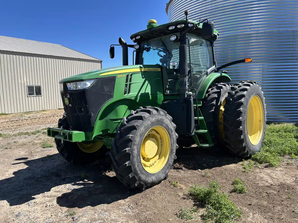 Gallery image 1 for 2013 John Deere 7215R Tractor