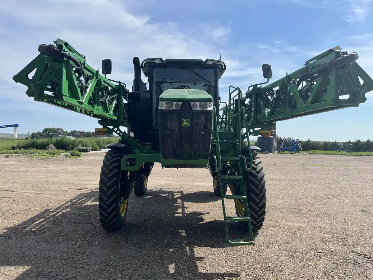 Gallery image 2 for 2024 John Deere 412R Sprayer - Self Propelled