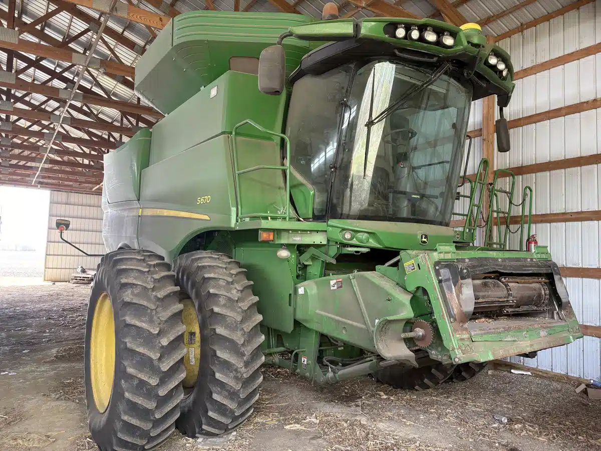 Gallery image 1 for 2012 John Deere S670 Combine
