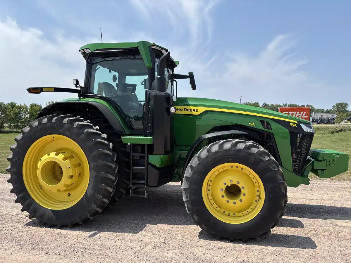 Gallery image 1 for 2024 John Deere 8R 410 Tractor