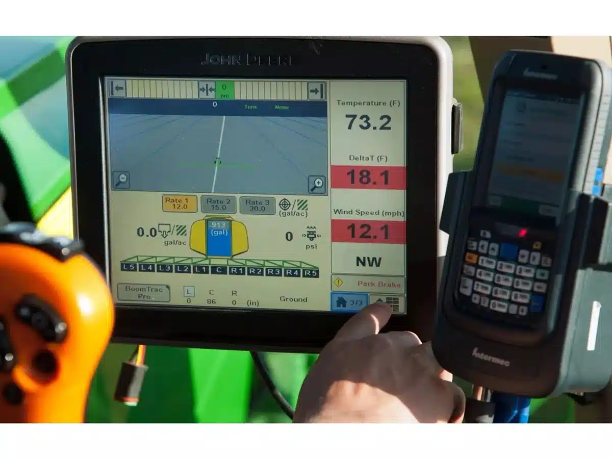Gallery image 1 for John Deere Mobile Weather Activation Guidance System