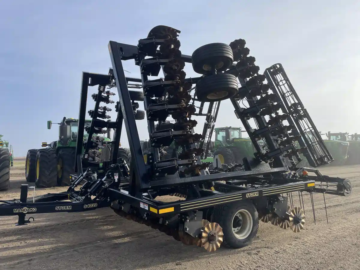 Gallery image 1 for 2022 Mandako Storm S4020 Vertical Tillage