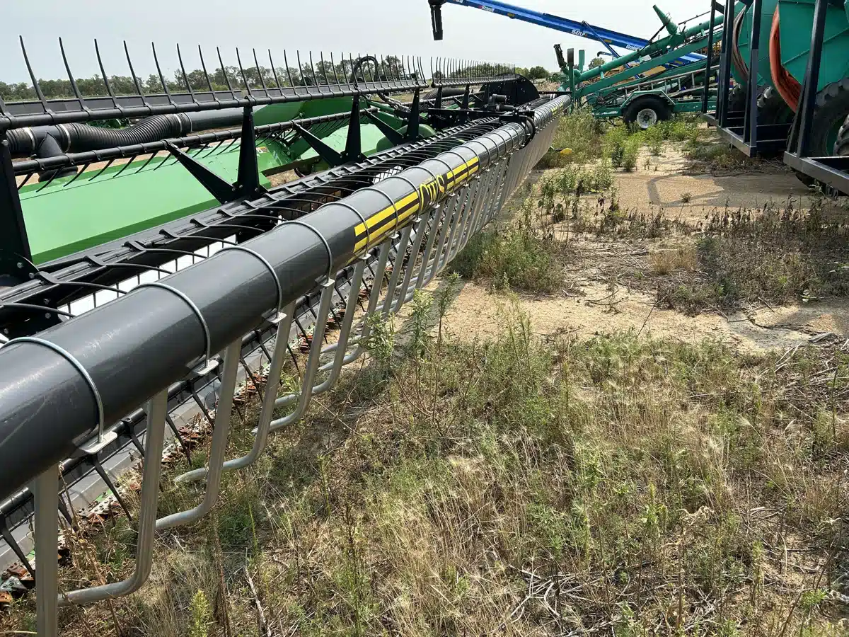 Gallery image 2 for 2013 John Deere 640FD Header - Draper