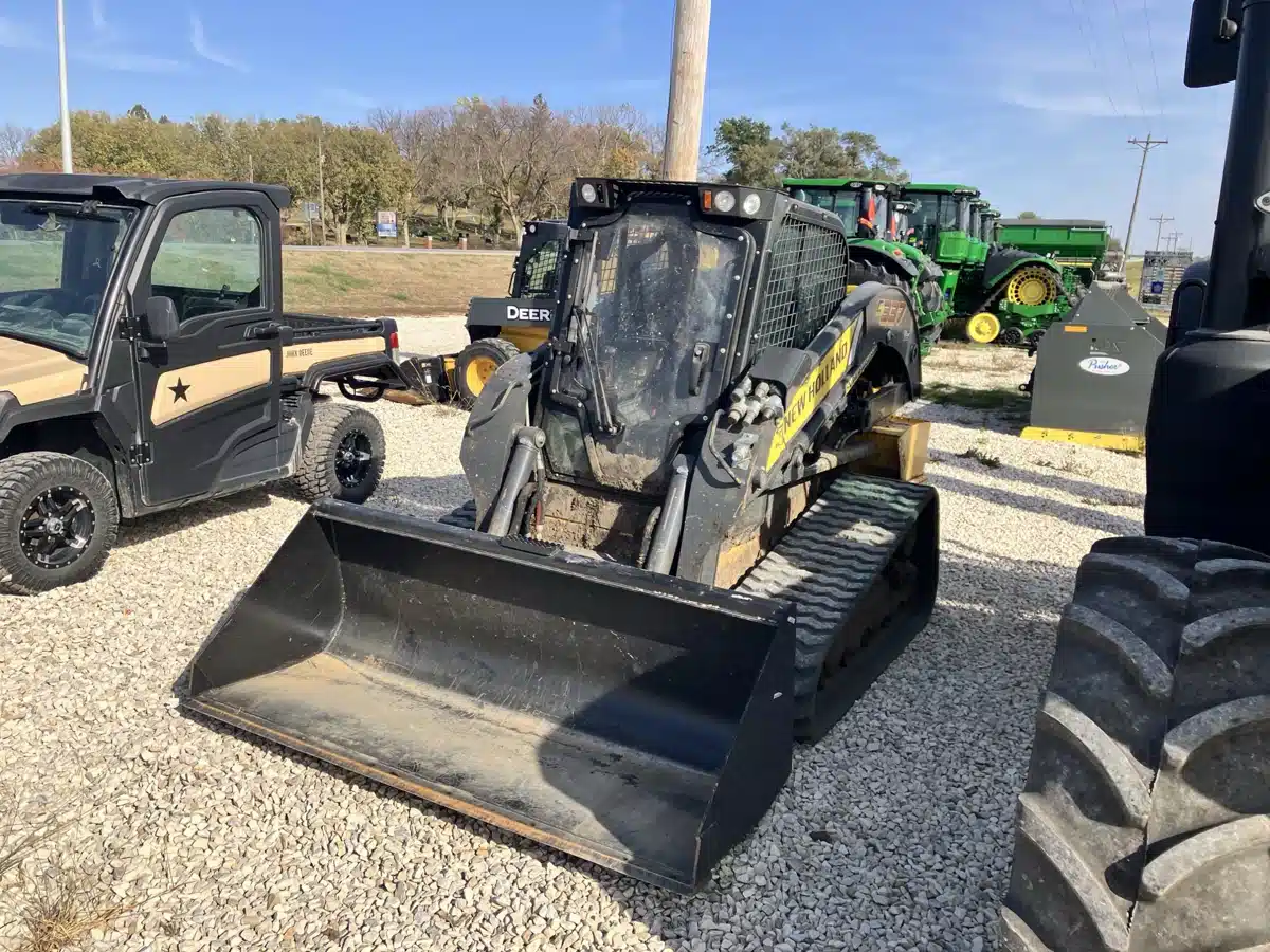 Gallery image 2 for 2022 New Holland Construction C337 Track Loader