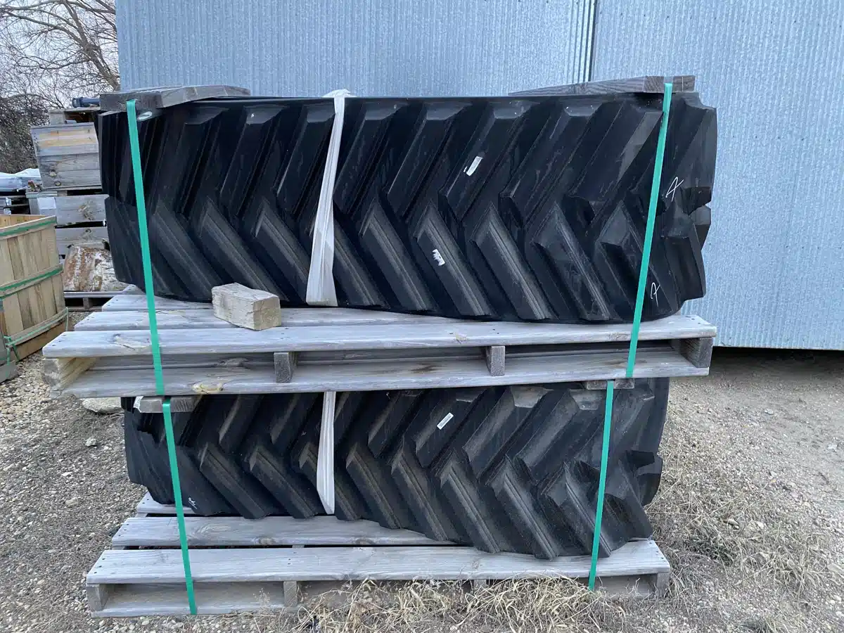 Gallery image 1 for 2023 Camso 24" Yieldmaster Tracks Tires