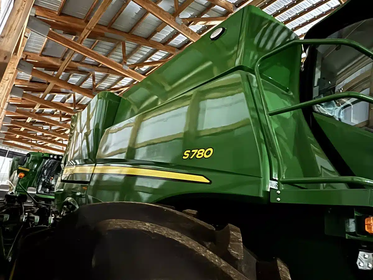Gallery image 2 for 2024 John Deere S780 Combine