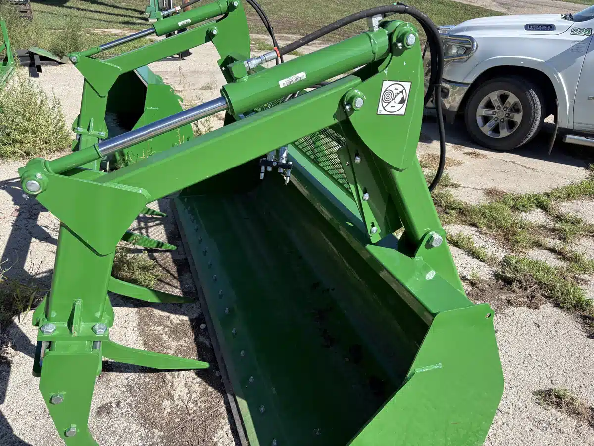Photo de la Galerie 2 pour 2026 John Deere 8ft Godet (bucket)