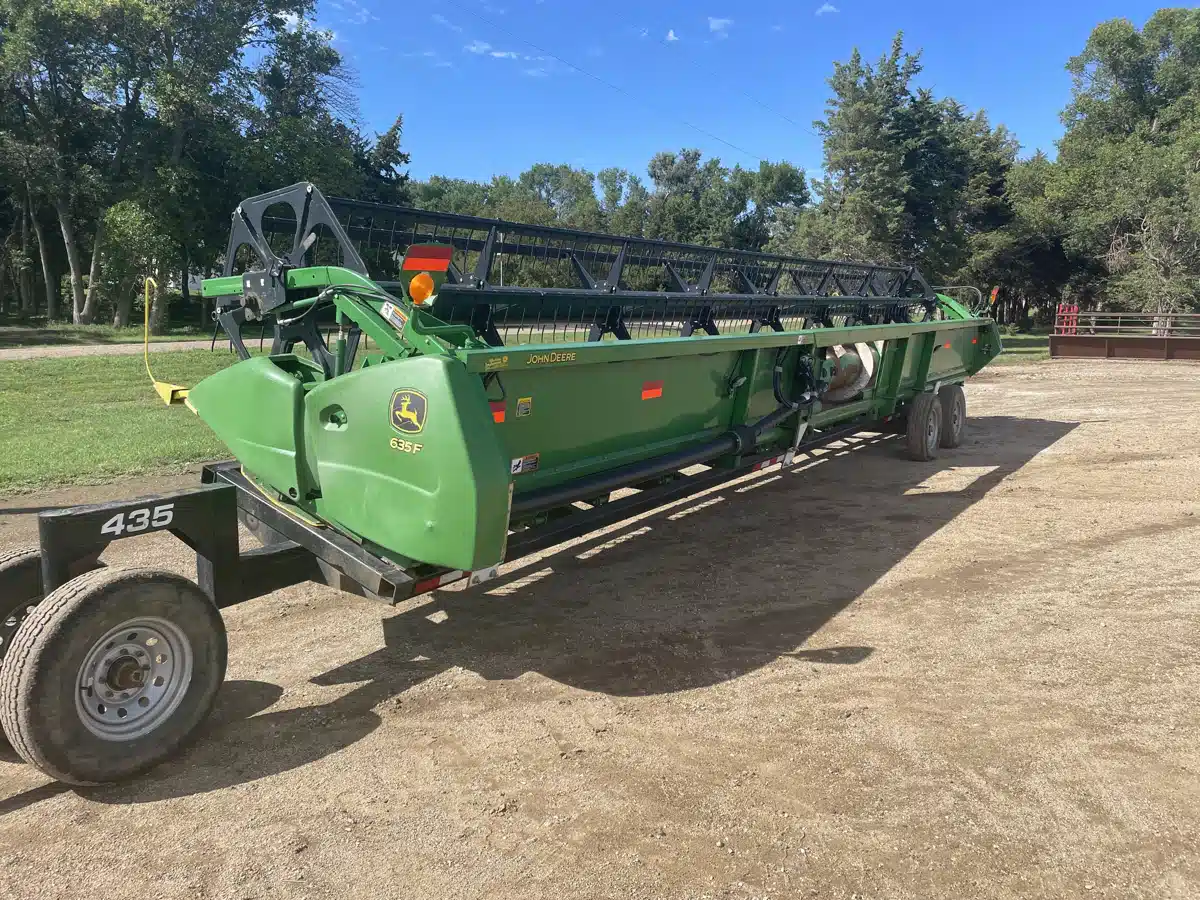 Gallery image 2 for 2009 John Deere 635 Header - Flex