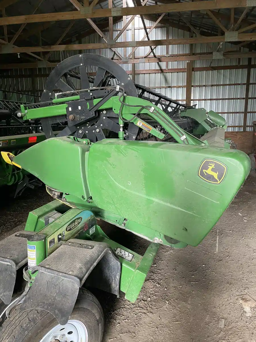 Gallery image 1 for 2012 John Deere 640FD Header - Draper