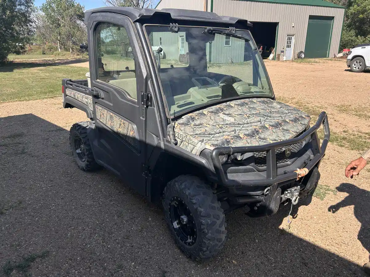 Gallery image 2 for 2019 John Deere XUV 835R Utility Vehicle