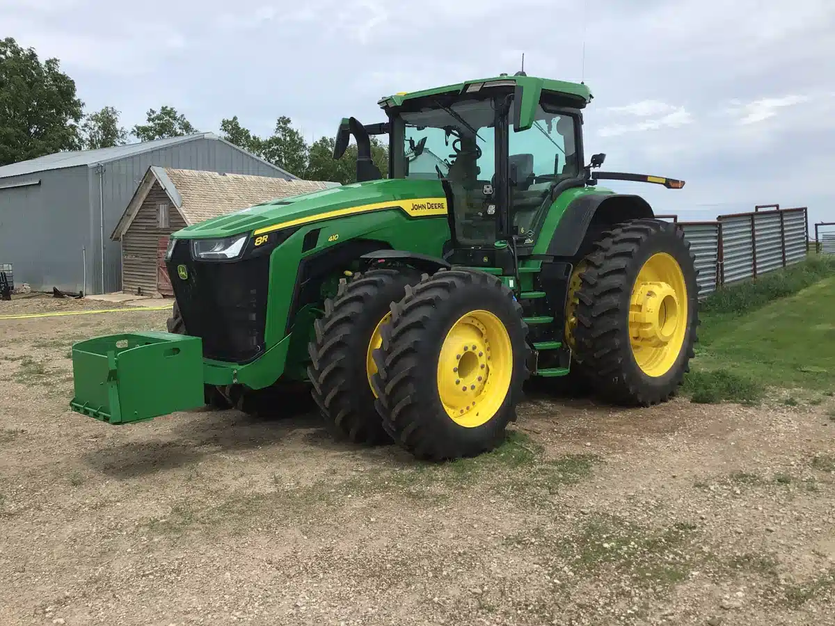 Gallery image 1 for 2025 John Deere 8R 410 Tractor